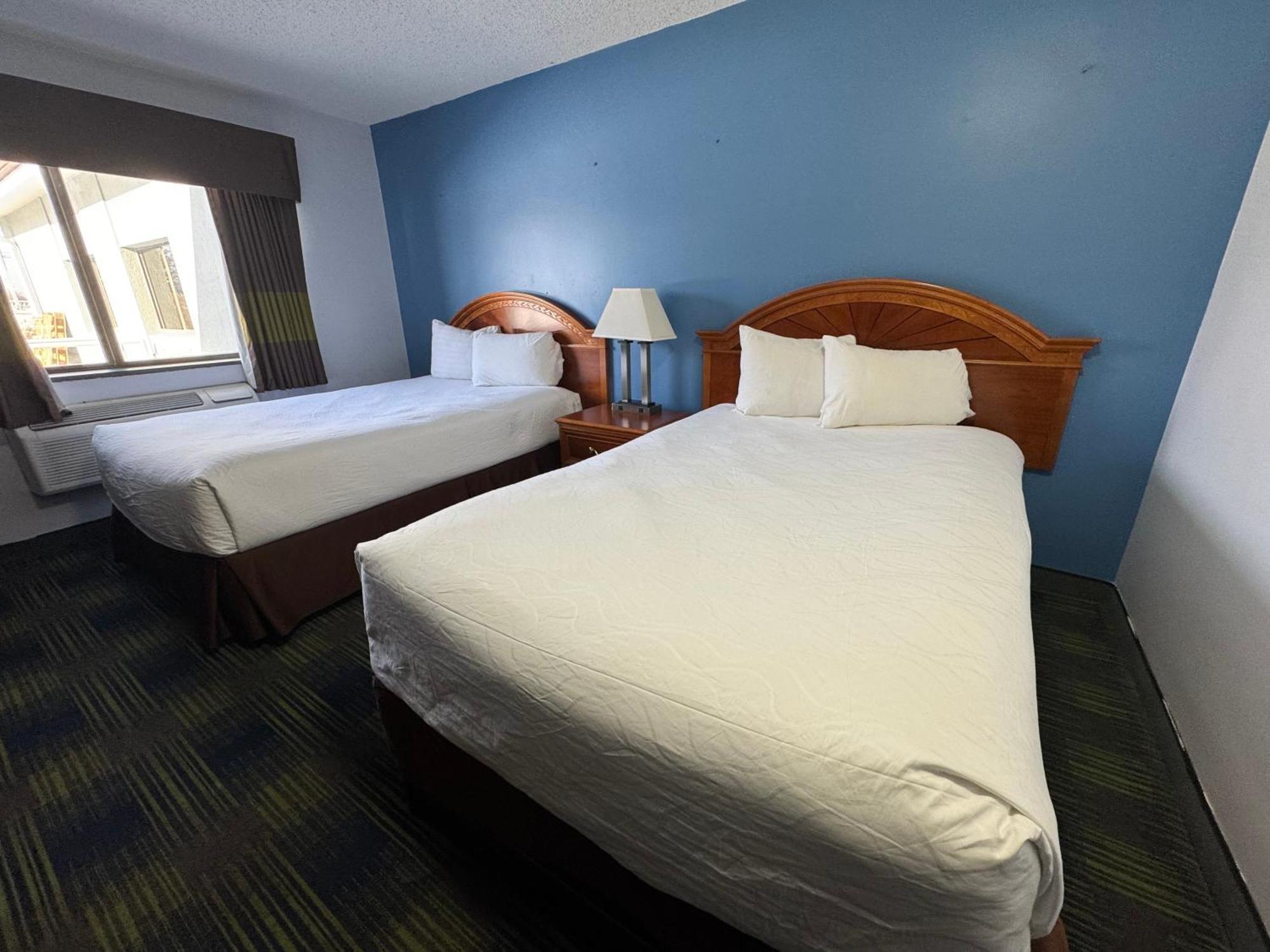 South Ridge Inn North Ridgeville 外观 照片